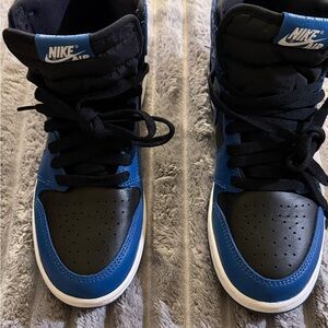Nike Air Kids Black and Blue Sneakers